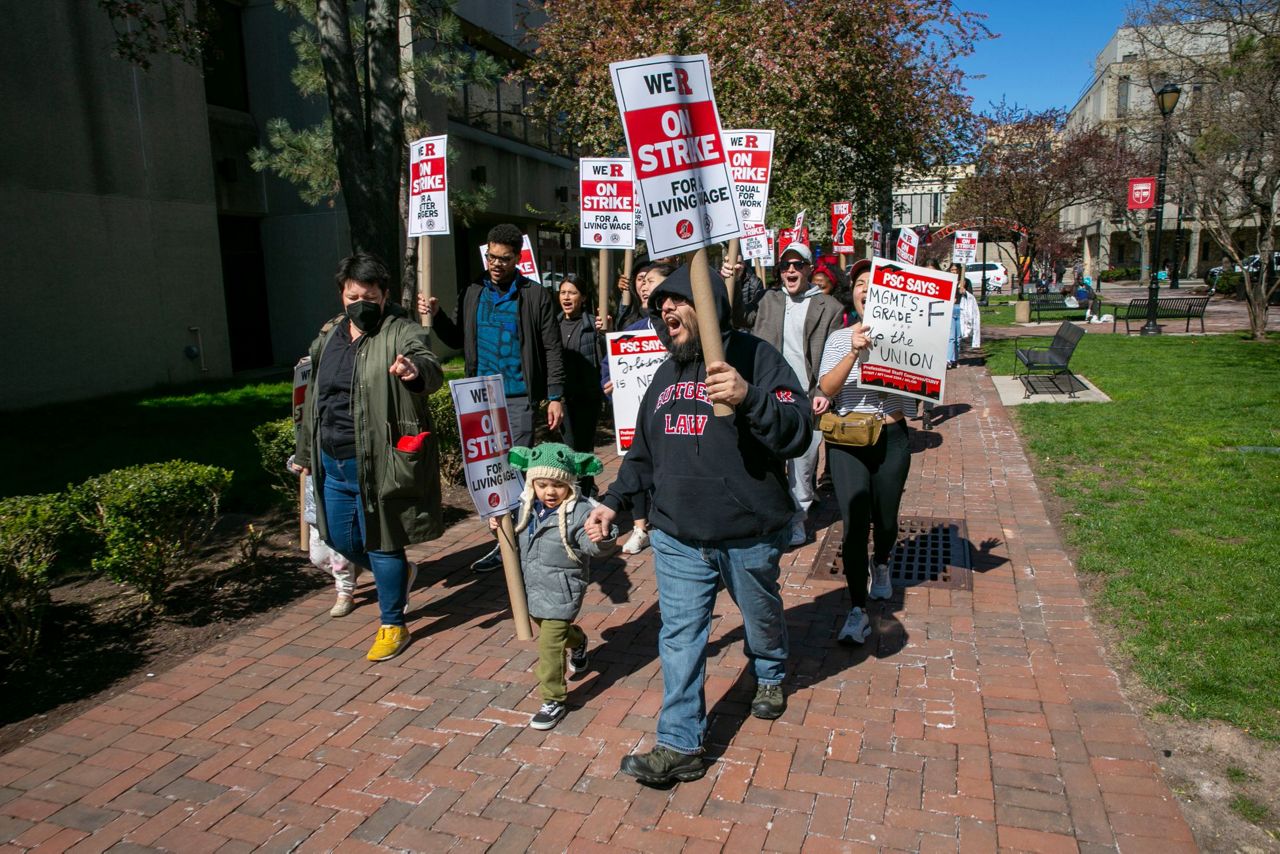 Thousands of Rutgers faculty go on unprecedented strike