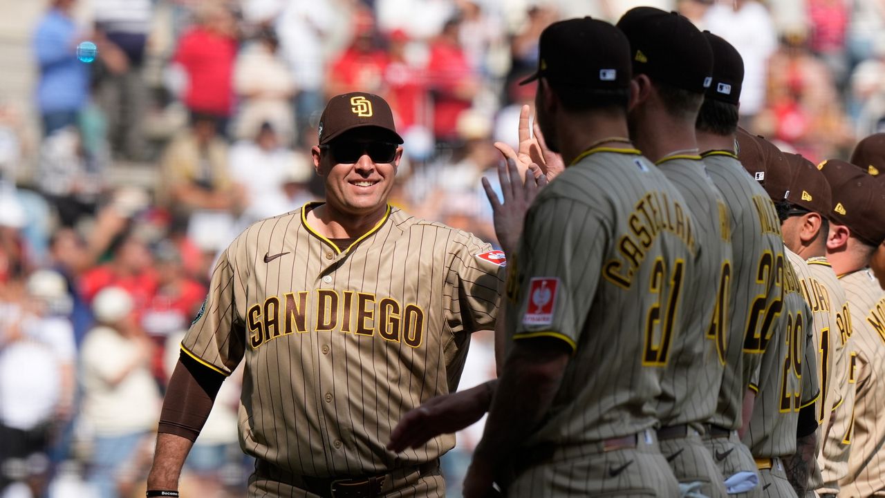 Padres announce agreement to sell team to investor group