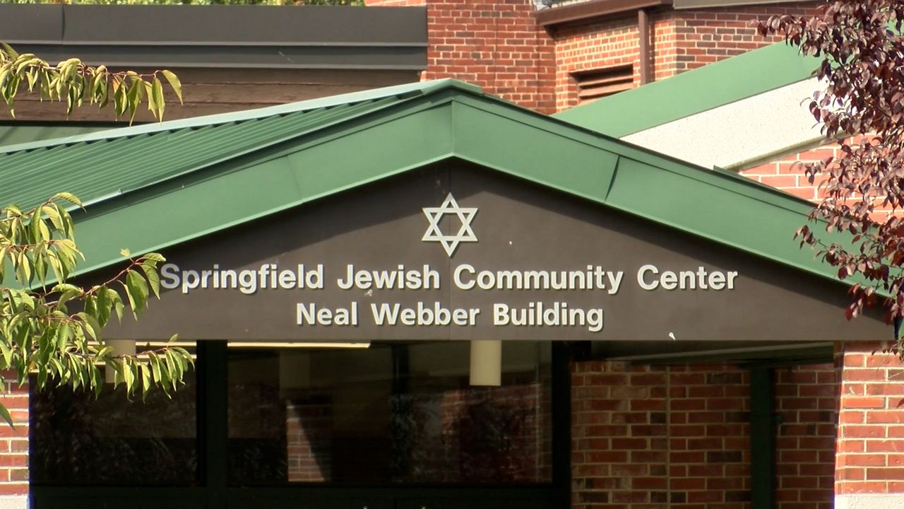 Jewish Federation of Western Massachusetts gathers for Holocaust Remembrance Day