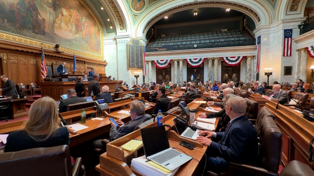 Wisconsin lawmakers oppose federal AI regulatory framework