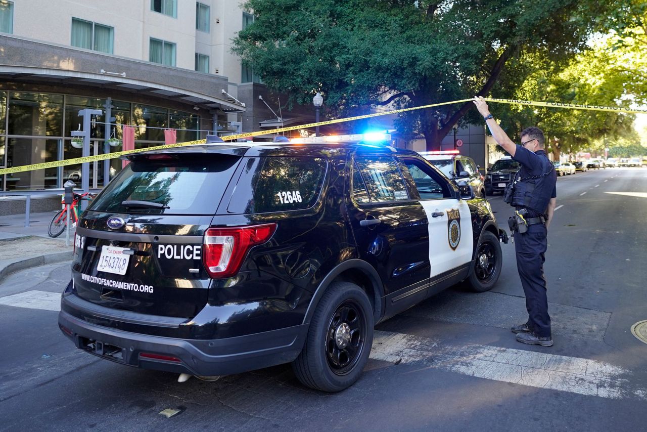1 killed, 4 wounded in shooting outside Sacramento nightclub