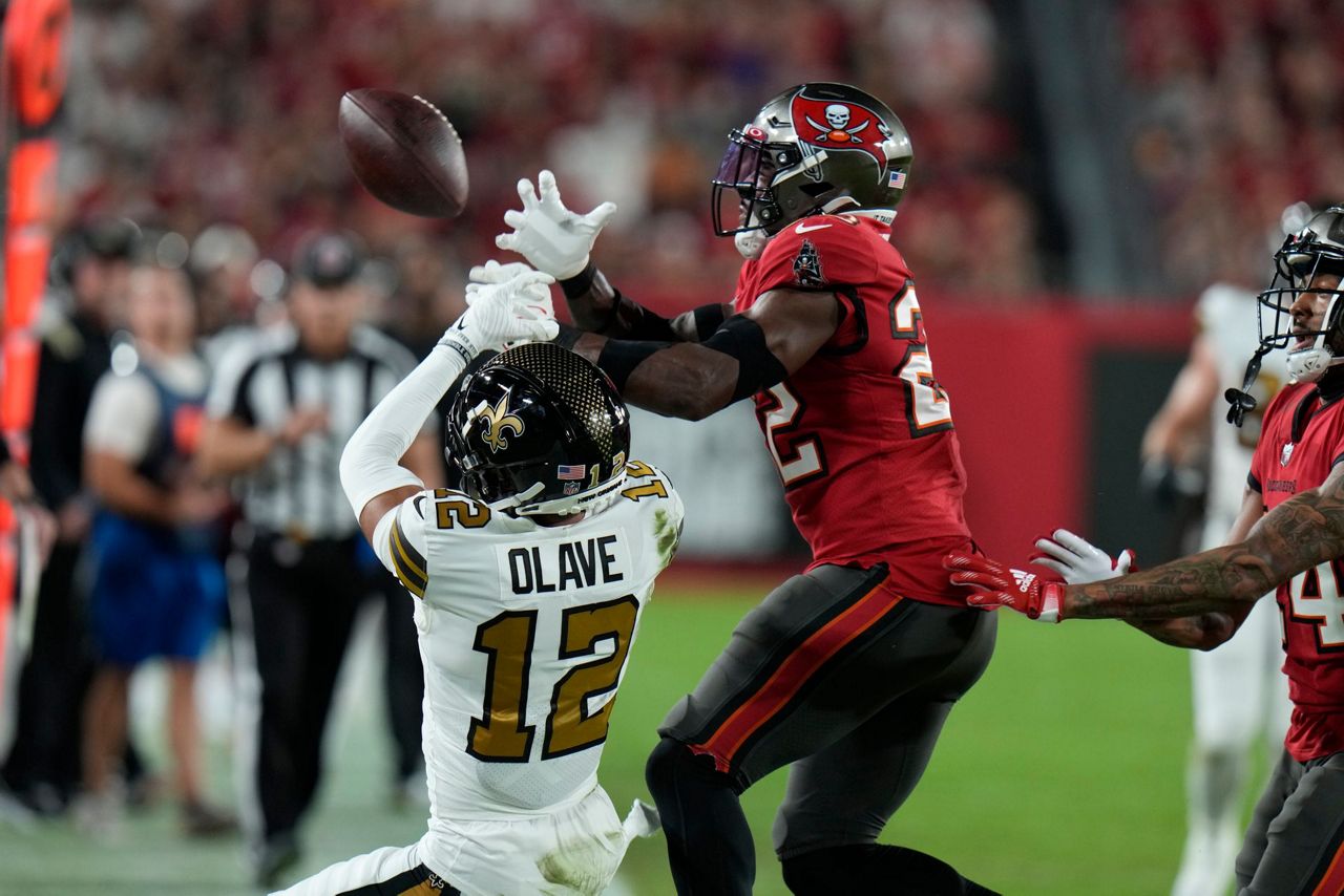 Brady's Throws For 2 Late TDs, Buccaneers Beat Saints 17-16