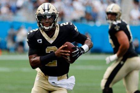 Darnold throws 2 TDs, Panthers D dominates Saints 26-7