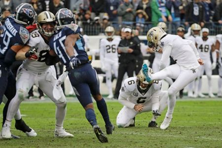 Saints recall tension, tears in Vikings' last playoff visit - West