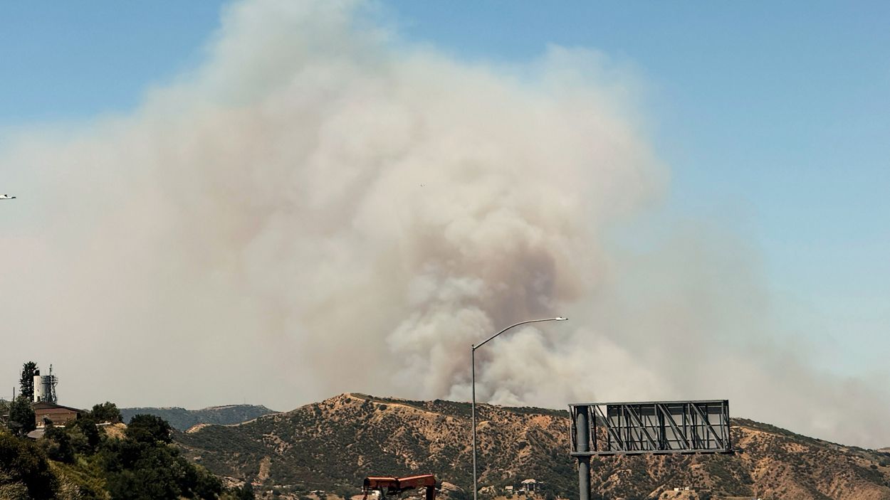 Crews battle Sandy Fire in Simi Valley