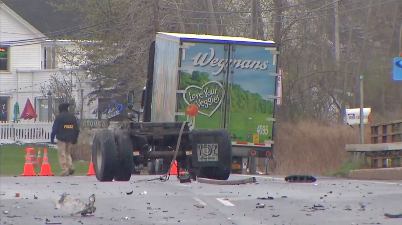 3 injured in crash involving tractor trailer on Empire Blvd.