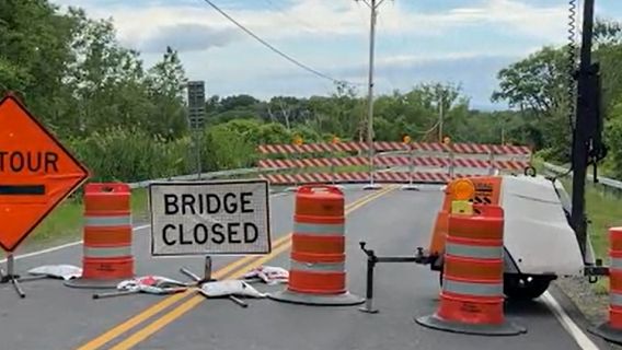 Collision Closes Northway Overpass In Saratoga County