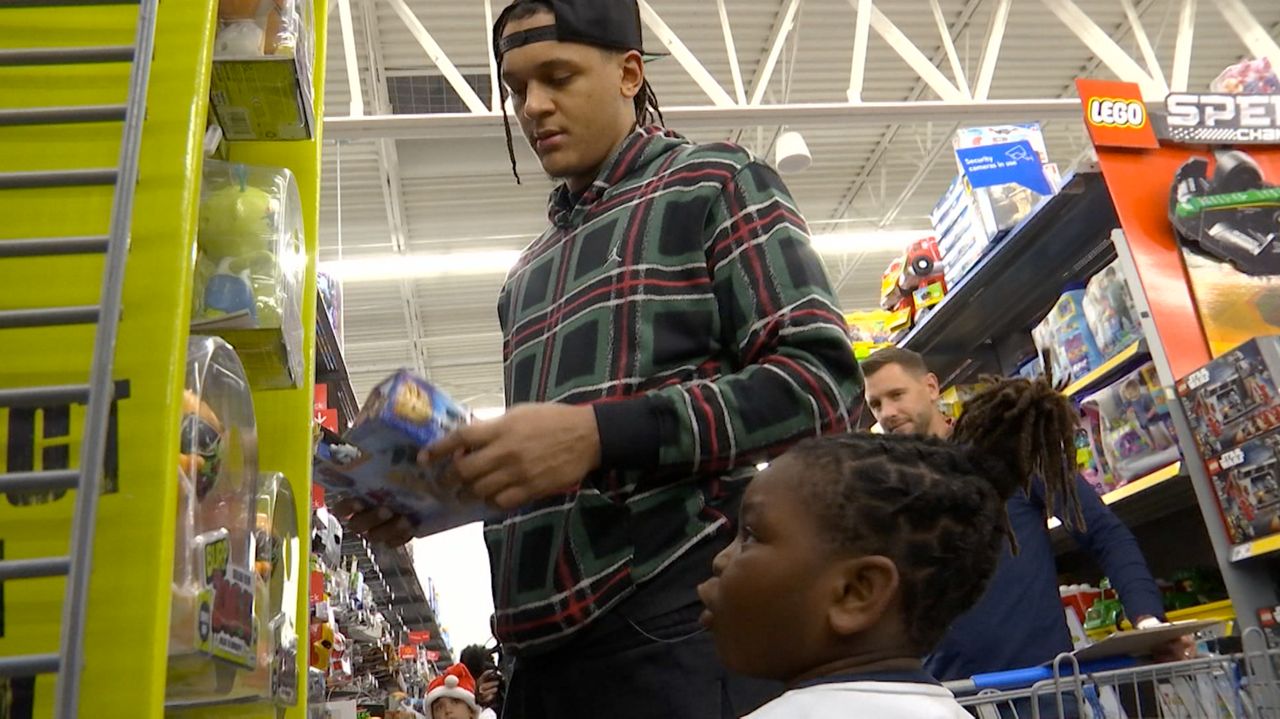 Banchero and Caldwell-Pope host shopping spree for local Boys & Girls Clubs