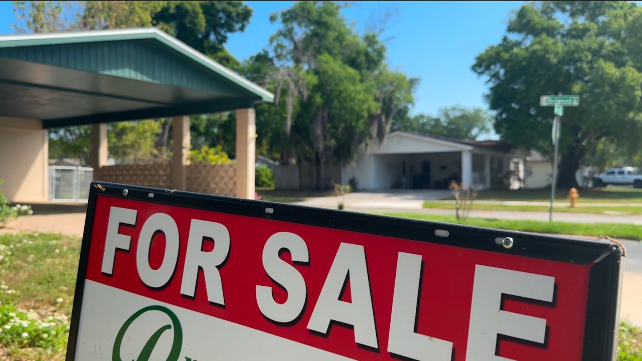 Although challenges such as elevated prices and mortgage rates persist, experts suggest that the rise in inventory and stabilising rates could create opportunities for financially prepared buyers. (File Photo)