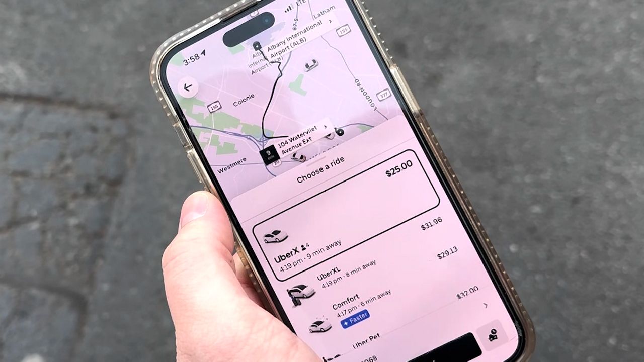 Some law enforcement agencies say ride-sharing drivers are offering cheaper rides for cash outside of the traditional apps which could present passengers with a dangerous ride. (Spectrum News 1/Spencer Conlin)