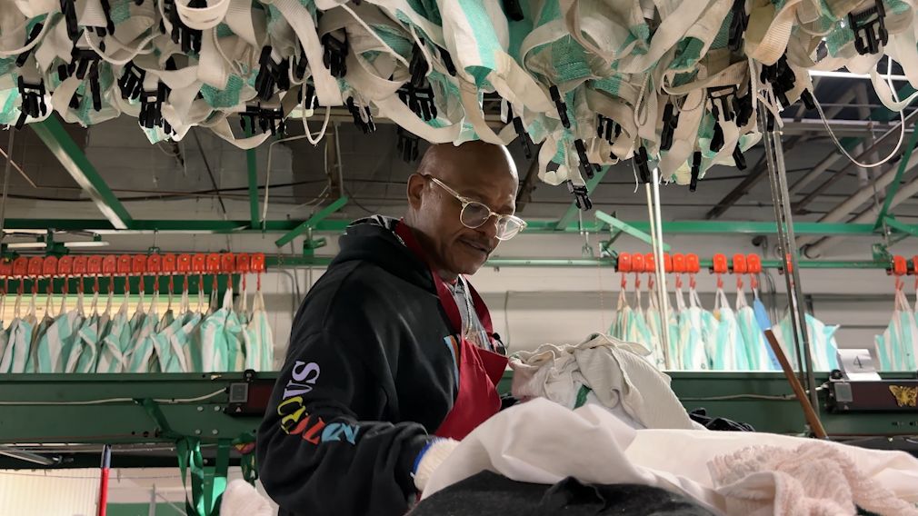 Jerry Currie works at Alsco in Durham. (Spectrum News 1/Sydney McCoy)