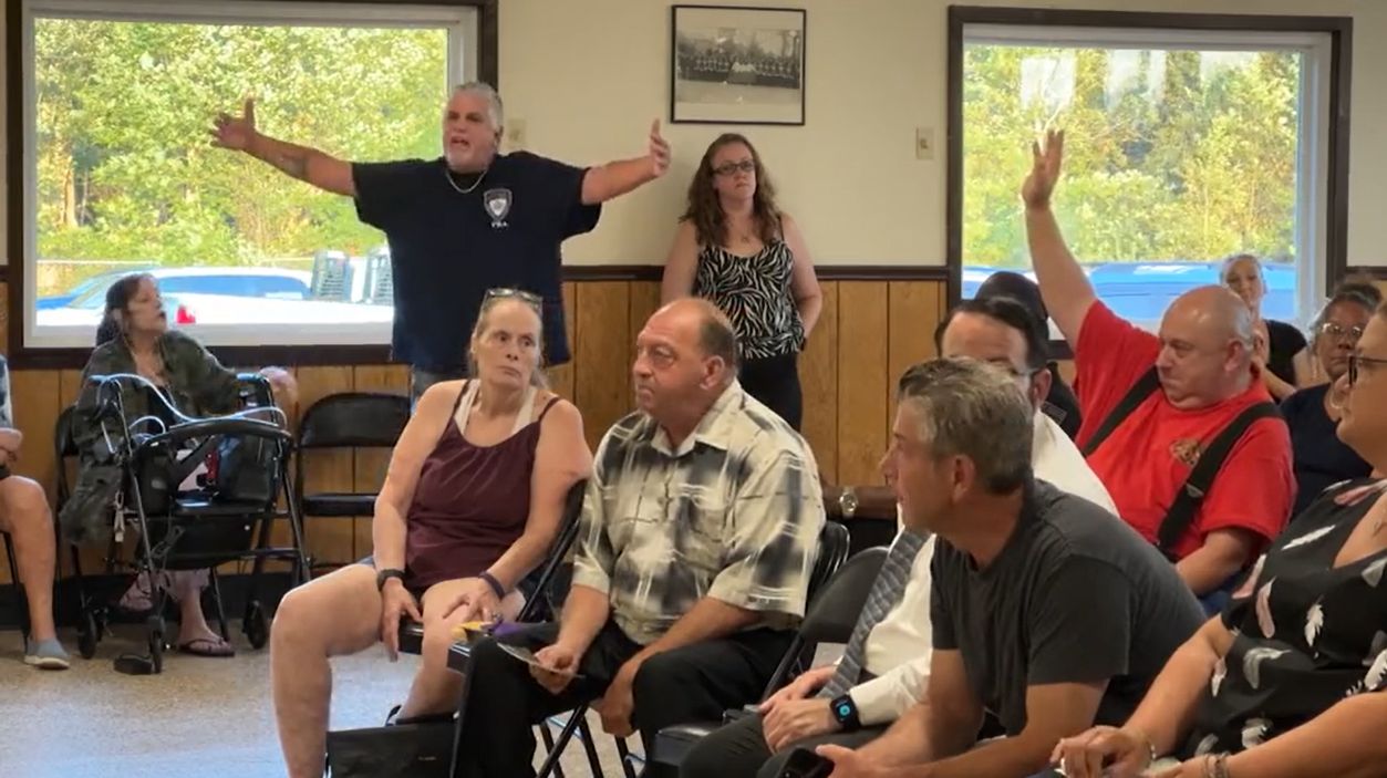 residents at forum