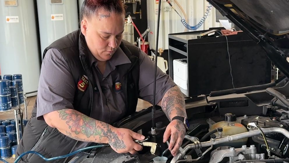 Ohio woman leads charge to bring more women into auto industry