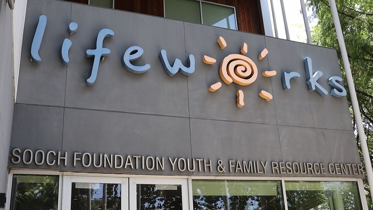Advocates push Texas to fund services for youth aging out of foster care
