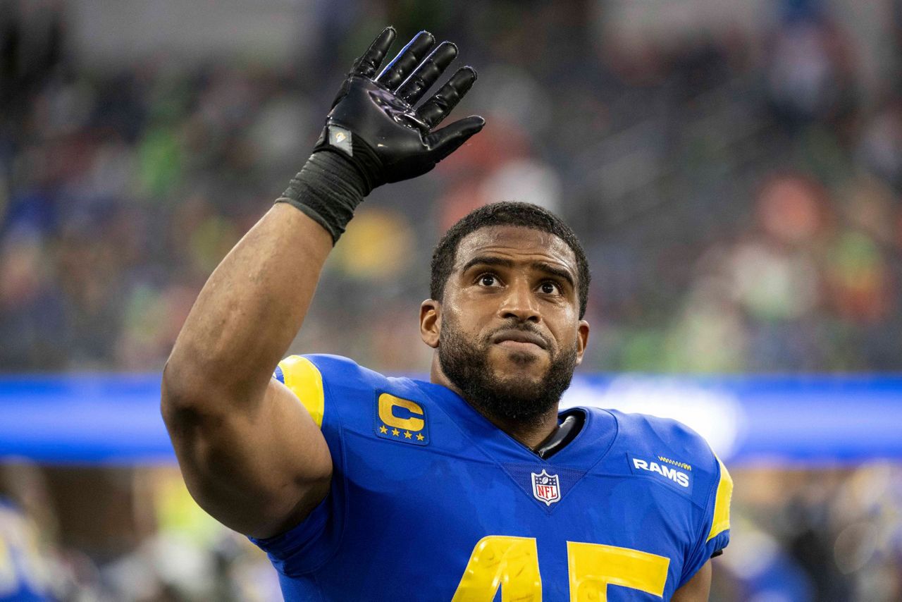 AP source: Bobby Wagner returning to Seahawks on 1-year deal