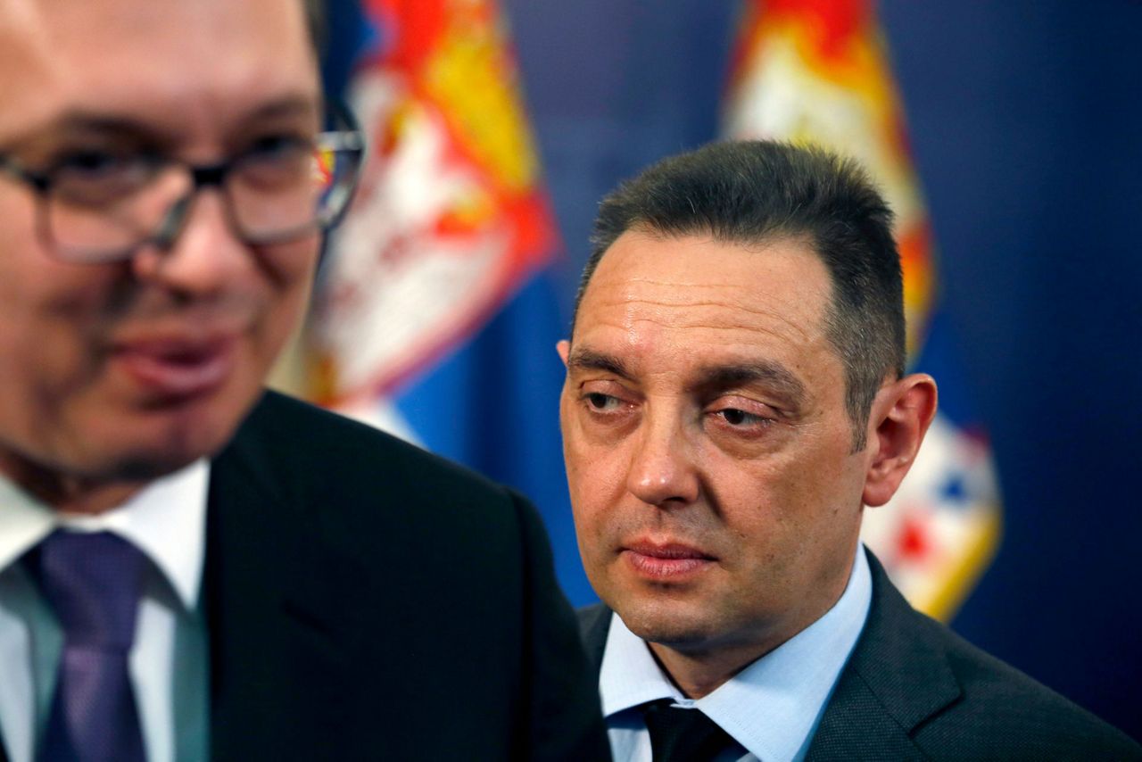 serbian-defense-minister-banned-from-kosovo