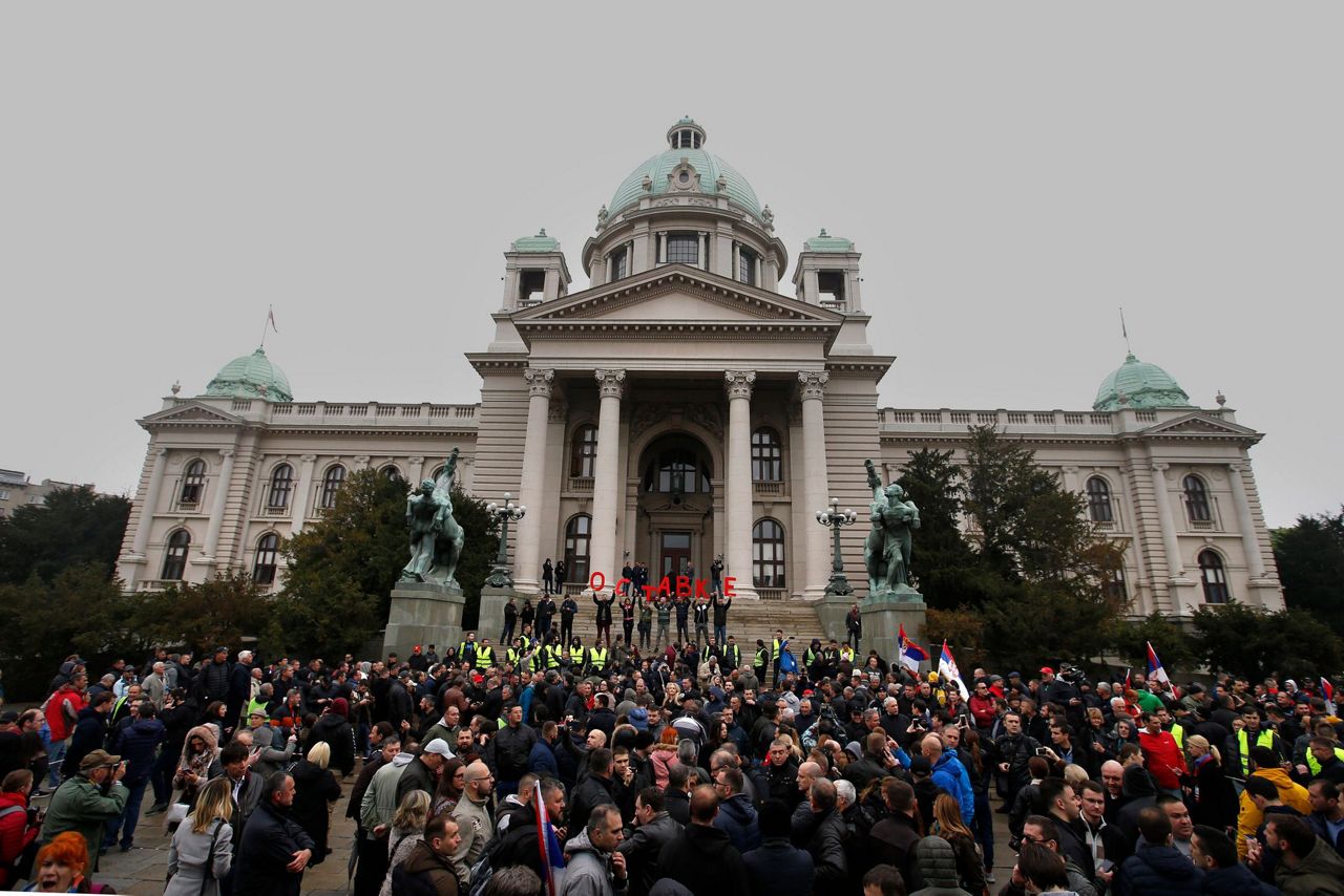 Thousands rally in Serbia against populist leader Vucic