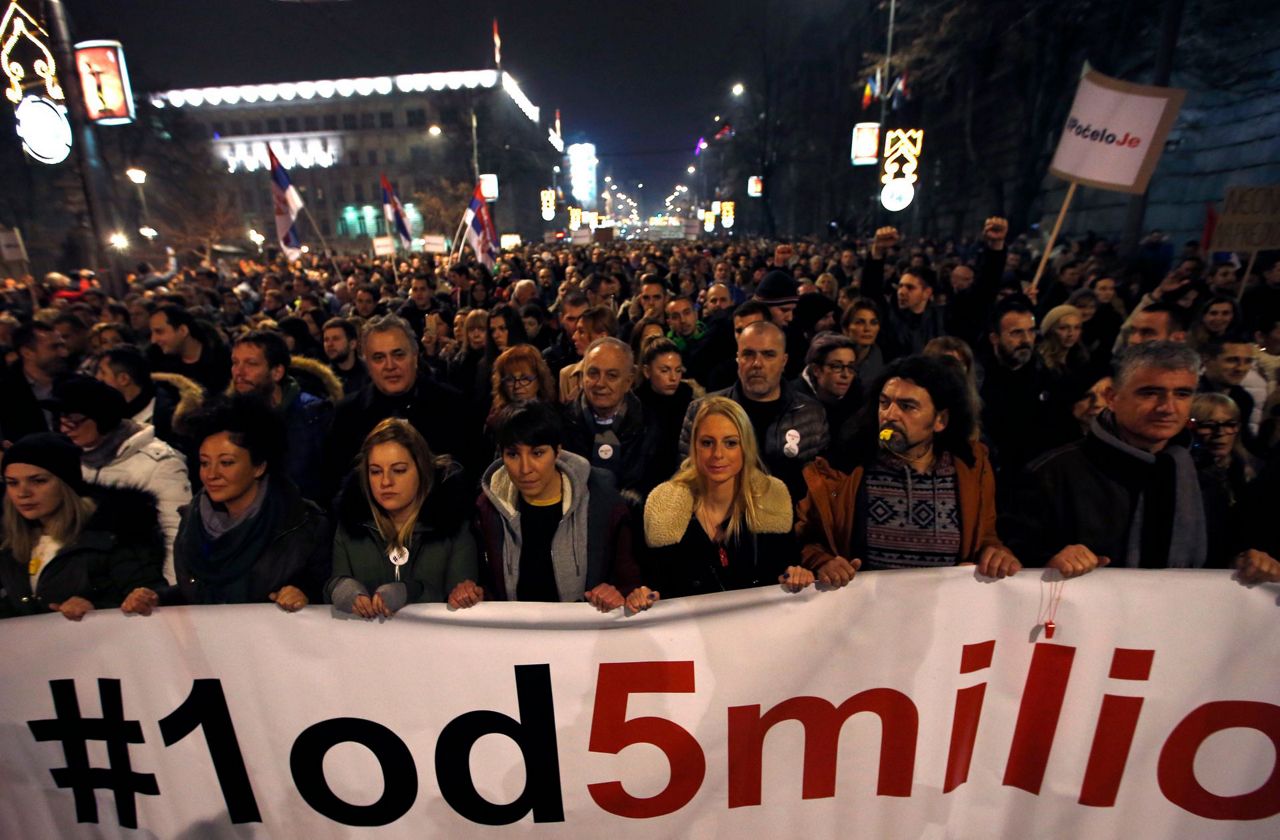 Thousands protest in Serbia against populist leader Vucic