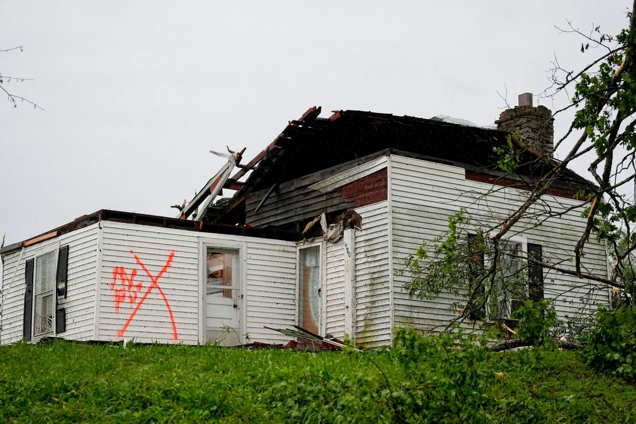 Tornadoes tear through southeastern US as storms leave 3 dead
