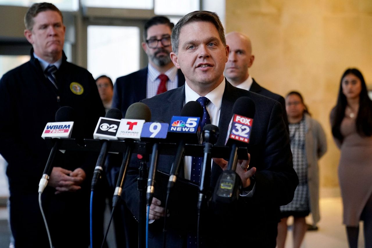 Father of July 4th parade shooting suspect pleads guilty to ...