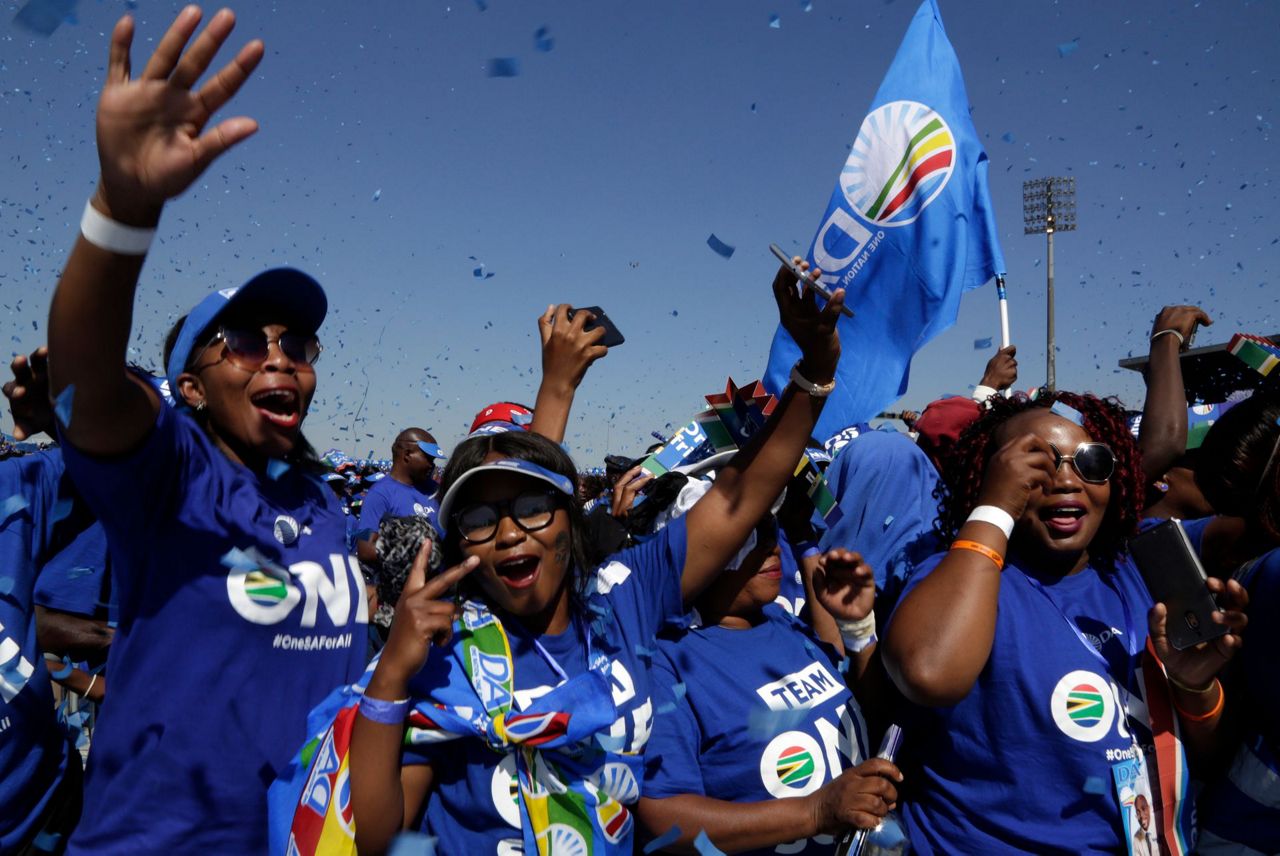 South Africa sweeps into final election campaign weekend