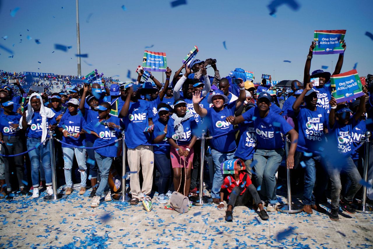 south-africa-sweeps-into-final-election-campaign-weekend