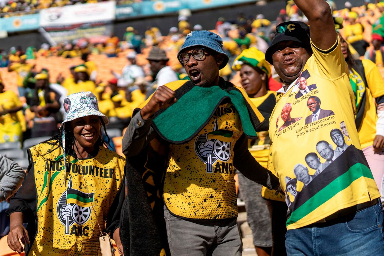 South Africa's 4 big political parties begin final weekend of ...