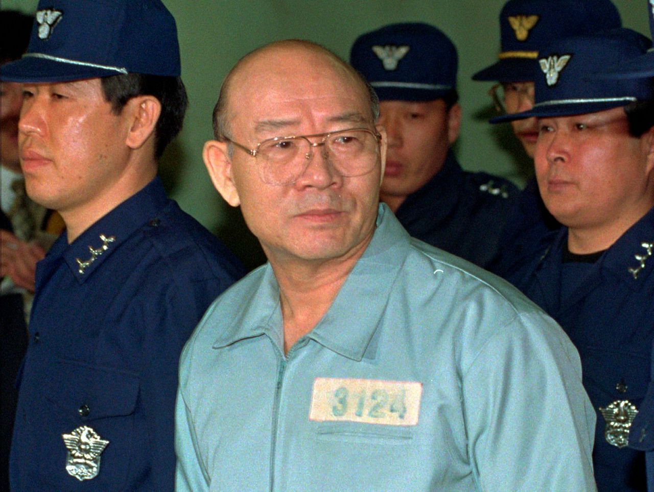 Mantan orang kuat Korea Selatan Chun Doo-hwan meninggal pada usia 90