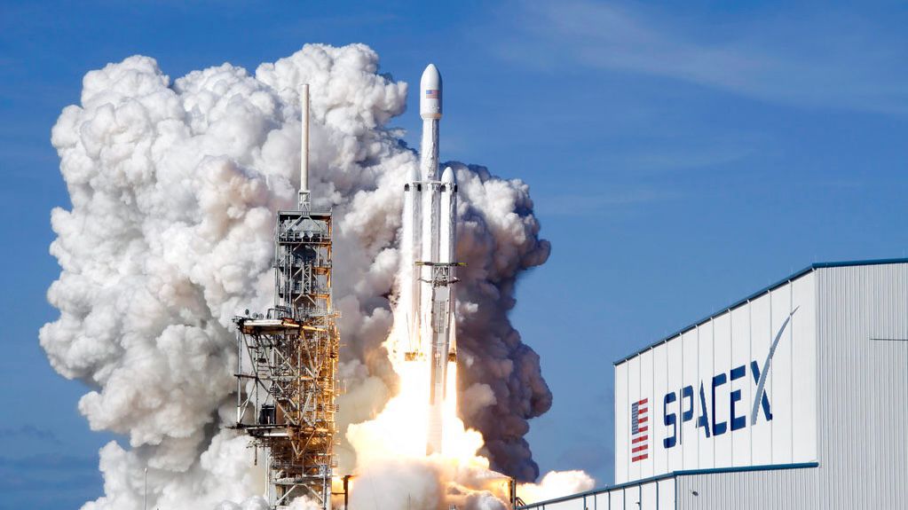 FAA proposes civil penalties for SpaceX