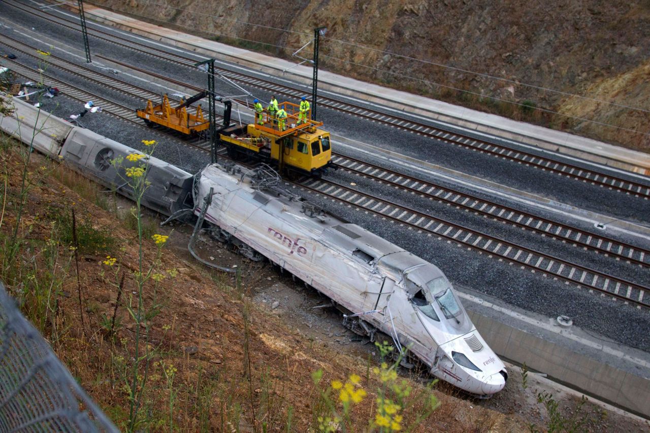 Comienza una investigación sobre el accidente de tren de 2013 en España que mató a 80 personas