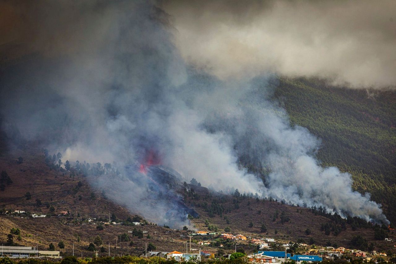Posibles terremotos, bloqueo de islas españolas por erupción