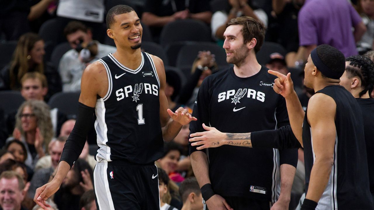 Spurs beat 76ers 115-102 after losing Wembanyama to left rib contusion