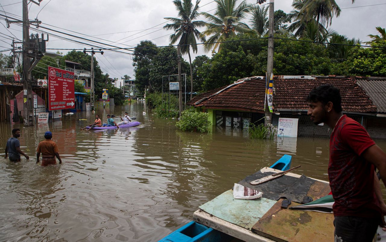 Death toll in Sri Lanka floods, mudslides rises to 14