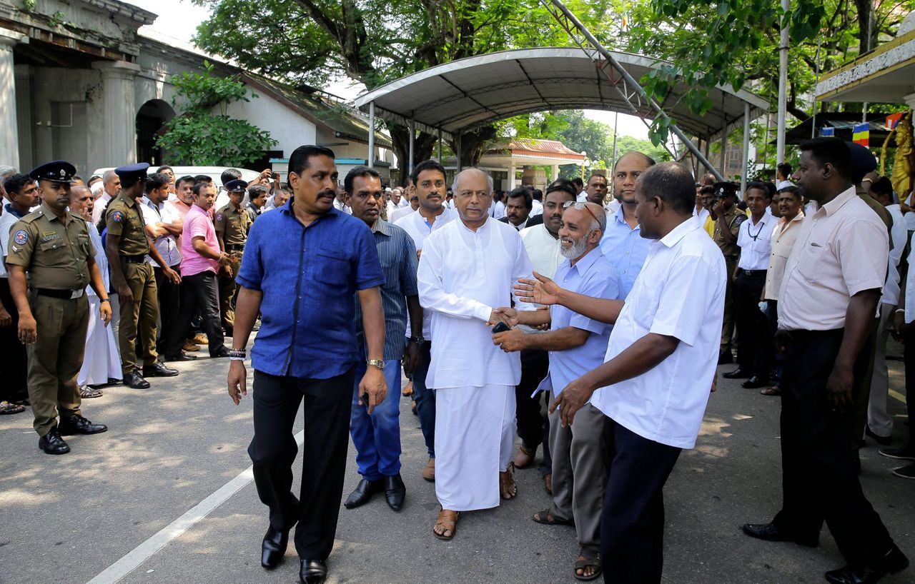 Sri Lankan Top Court Suspends Decree Dissolving Parliament