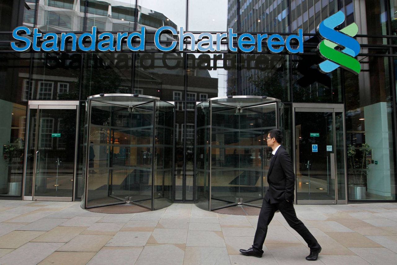 Standard Chartered To Pay 1 1b For Violating Iran Sanctions