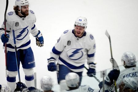 Confident, talented Tampa Bay Lightning aim for Stanley Cup 3-peat