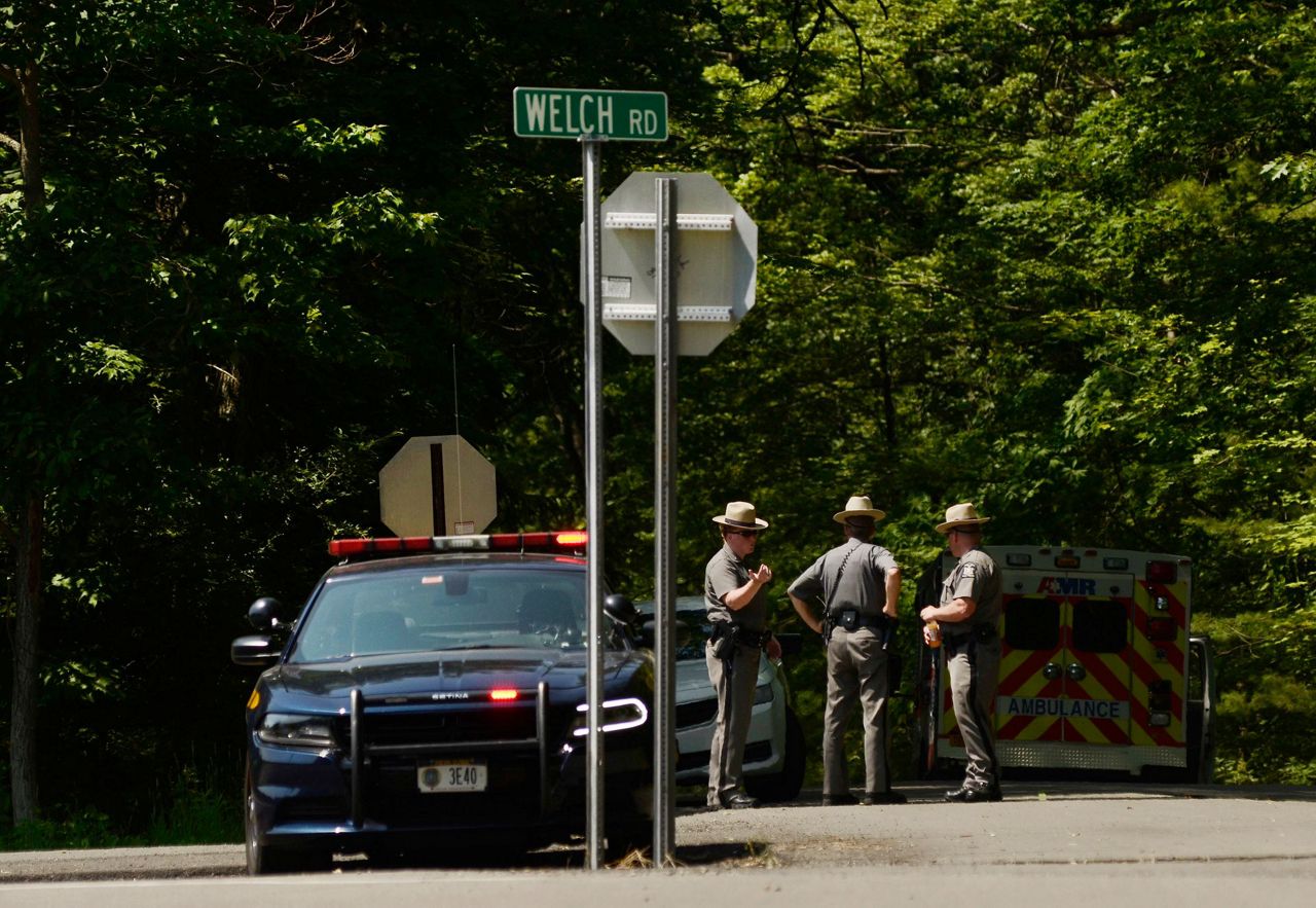 Official New York state trooper, suspect killed