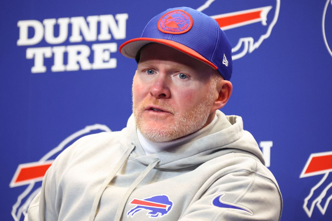 Neither snowstorm nor driving ban prevents Bills from practicing in