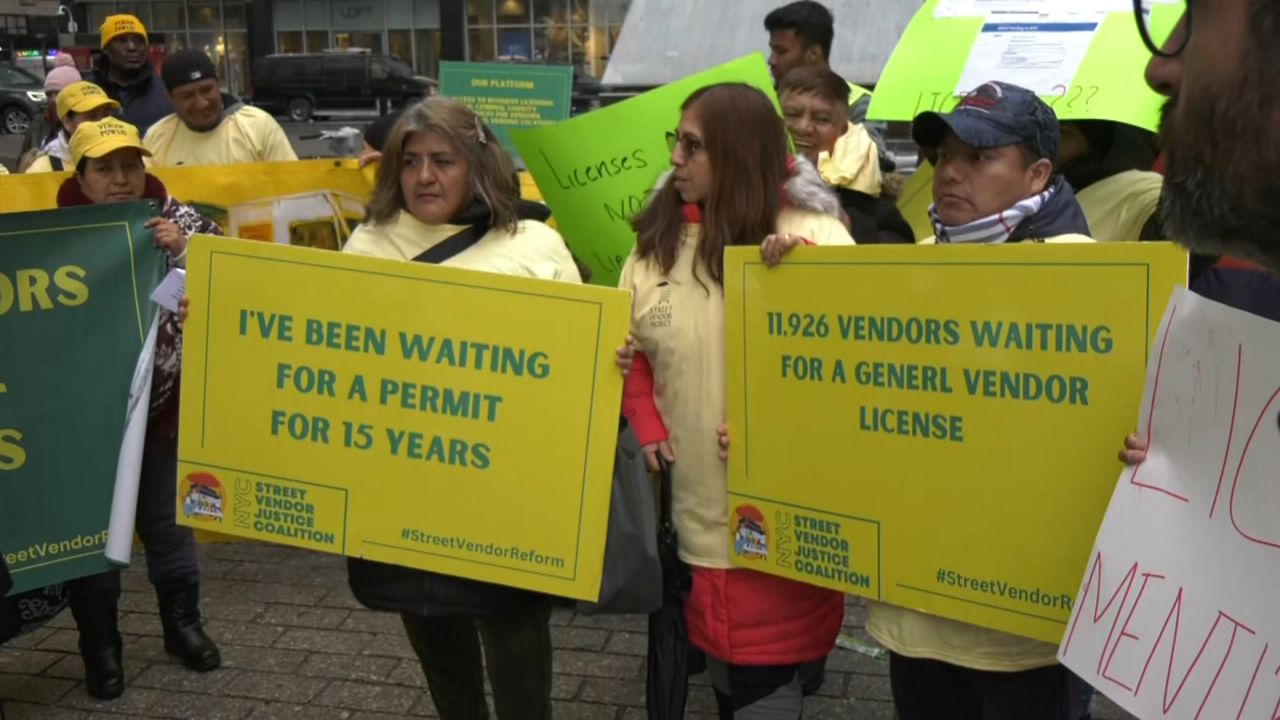 Street vendors rally for more permits and licenses