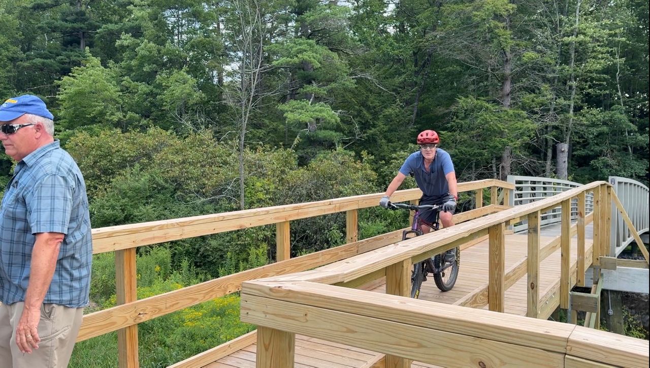 Stroudwater Bridge connects Portland trails