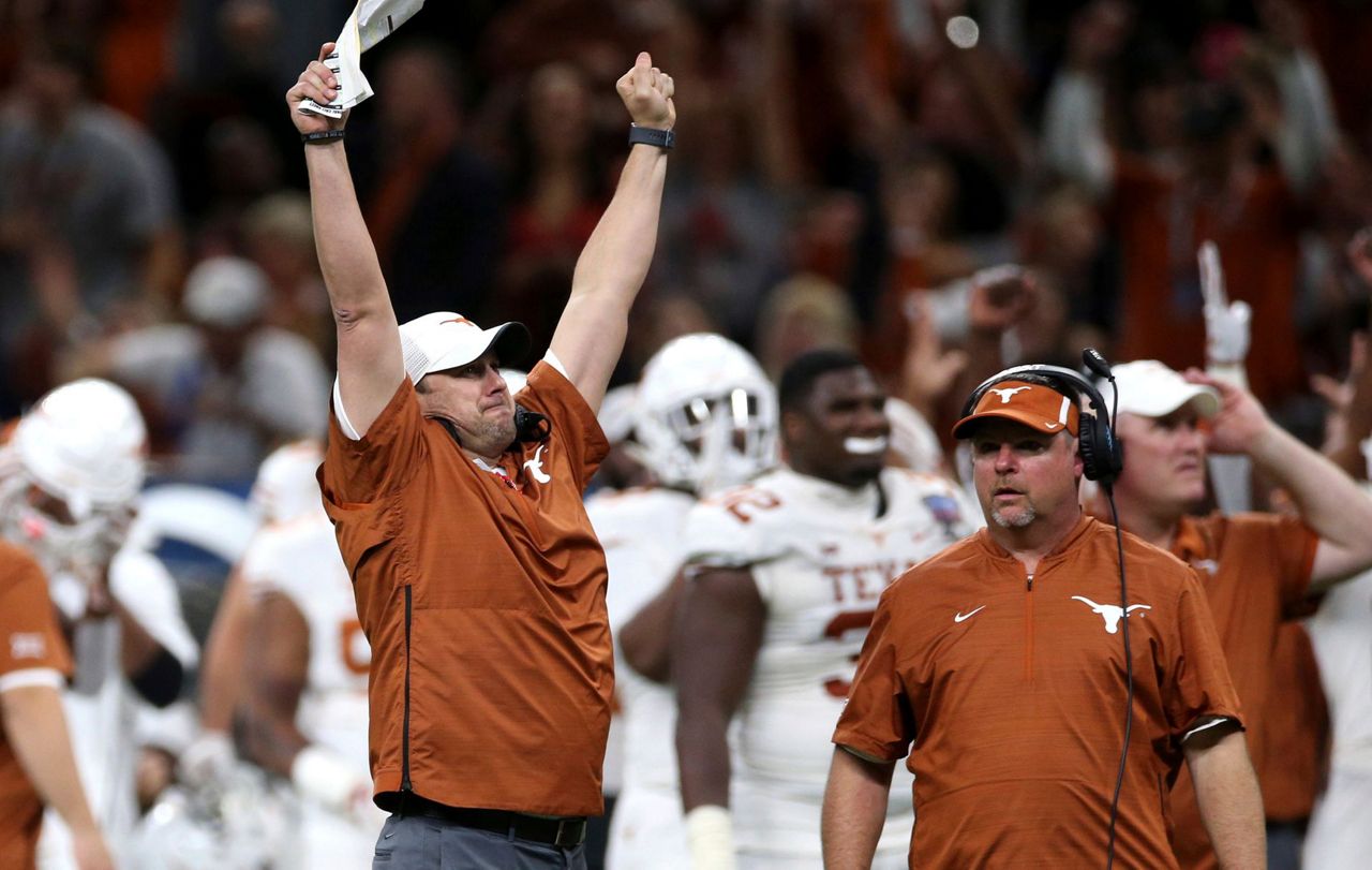 Ehlinger's 3 TDs lead Texas past Georgia 28-21 in Sugar Bowl
