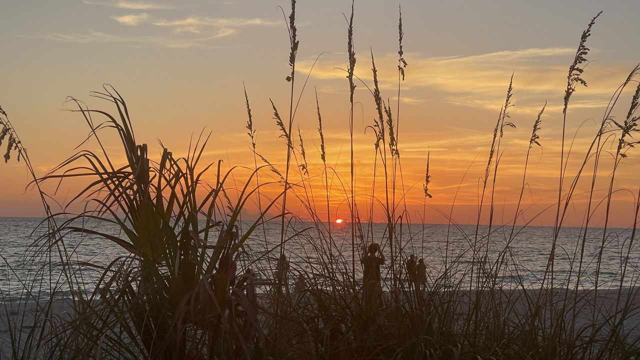 The sun sets along Bradenton Beach, Florida reminding us why we all live here. (Spectrum News)