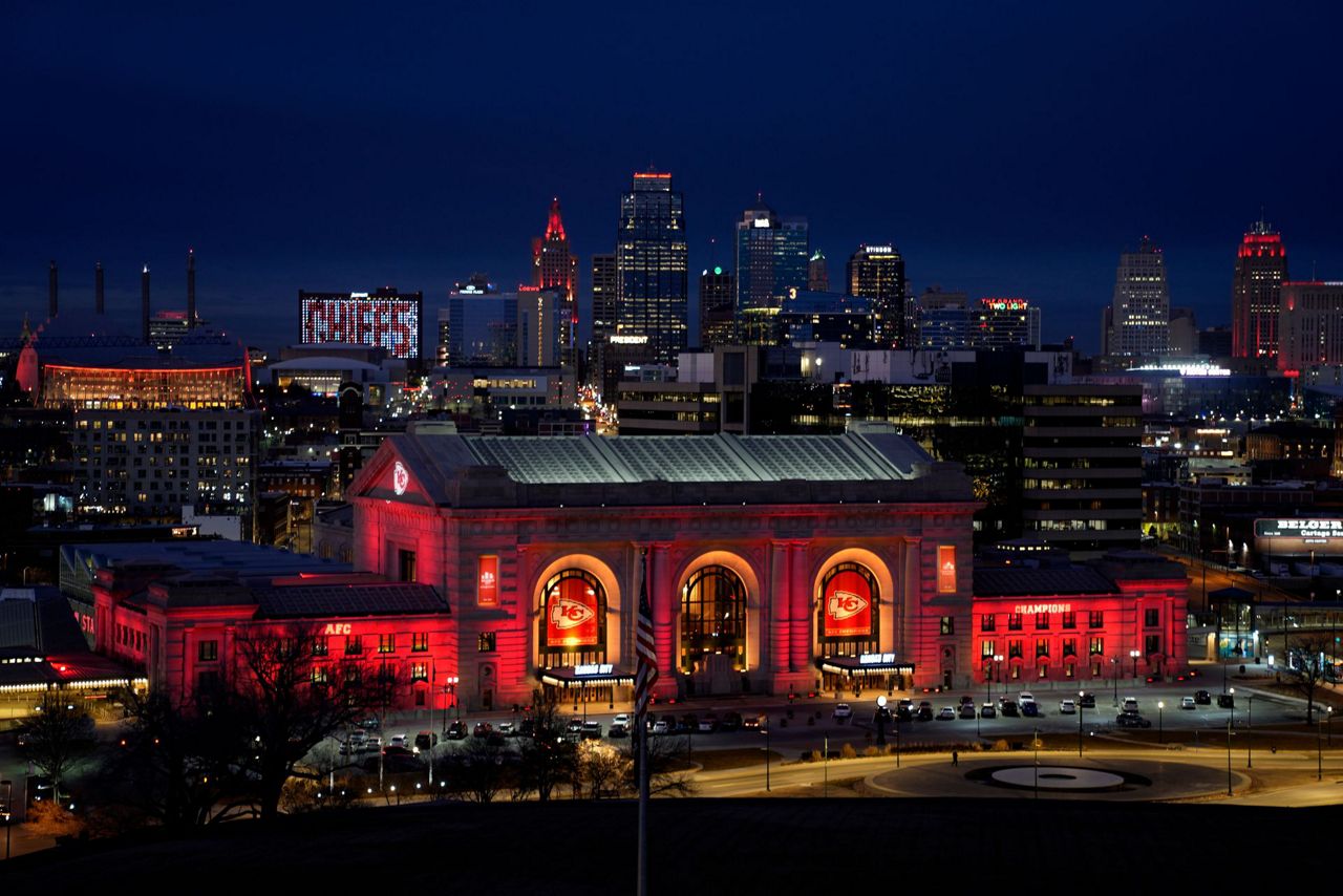 Score one for red, the color, thanks to Taylor, Travis and the red vs ...