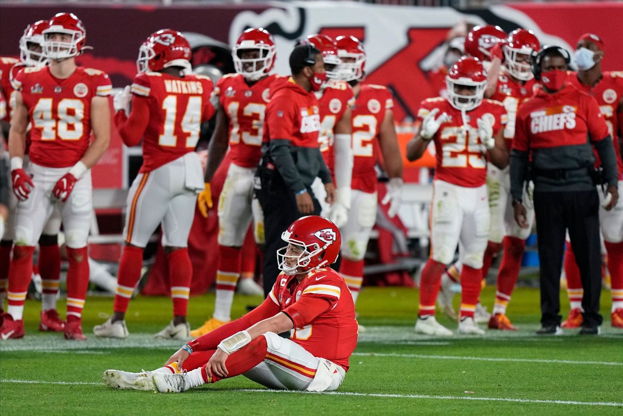 Patrick Mahomes injury update: Chiefs QB has bruised foot for Week