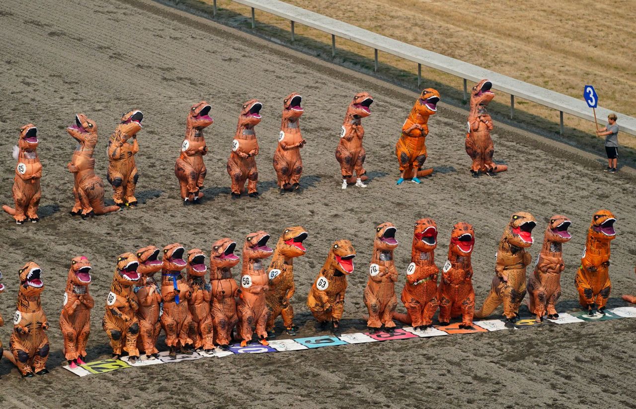 'T. rexes' race to photo finish at Washington state track