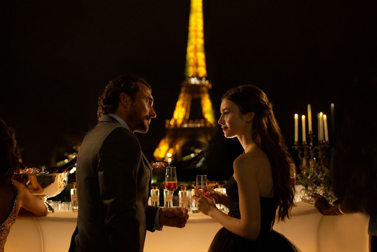 Lily Collins scratches itch to travel with 'Emily in Paris'