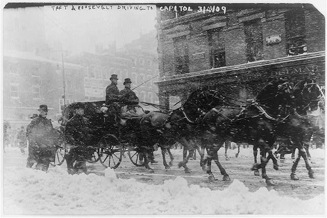 Taft and Roosevelt make their way to the Capitol through the snowy streets of Washington, D.C. in 1909. (Library of Congress)