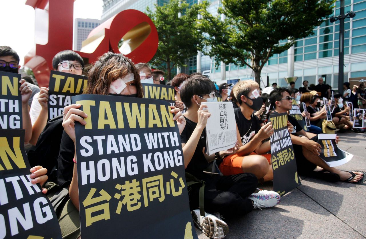 Hong Kong teachers' rally starts another weekend of protest