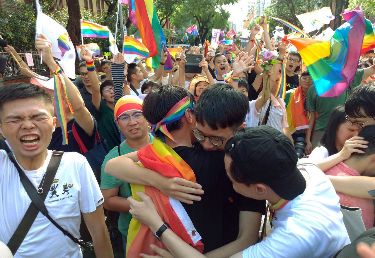 Taiwan Approves Same Sex Marriage In First For Asia 