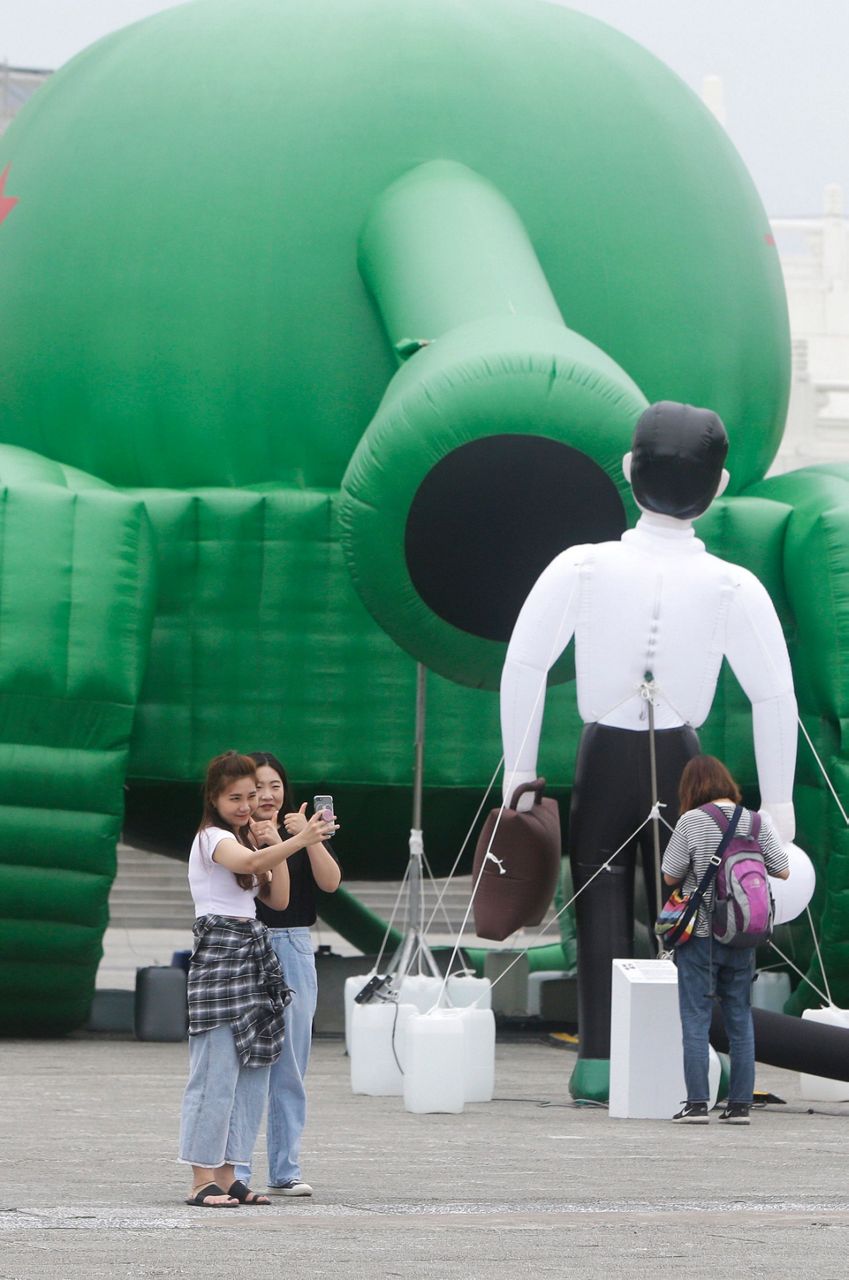 Inflatable 'Tank Man' in Taiwan marks Tiananmen protests